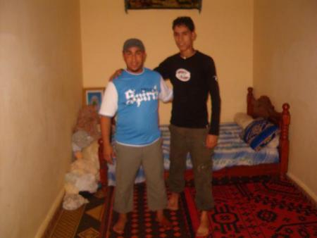 l3arbi sa7bi o 3chiri wlah dima f lgalb khoya l3arbi